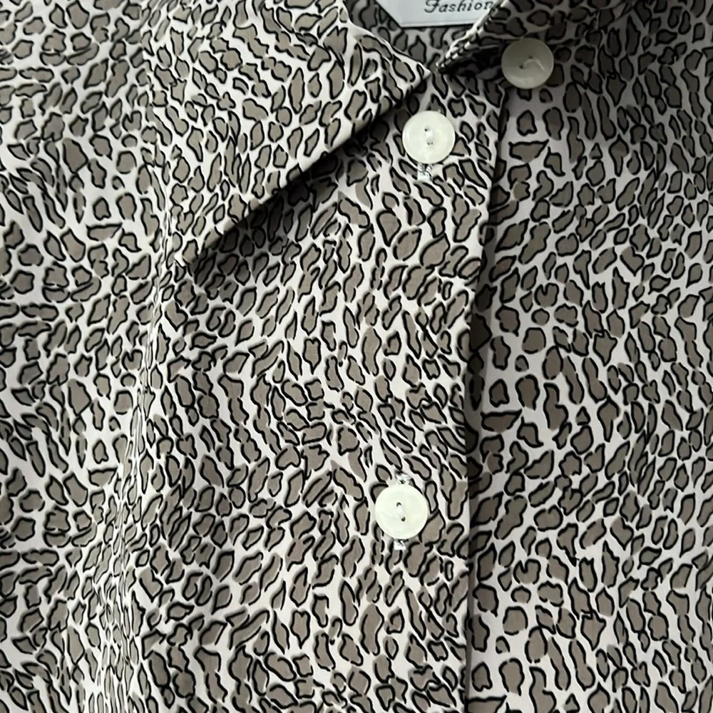 Bellagio button down long sleeve blouse size L - Picture 4 of 8